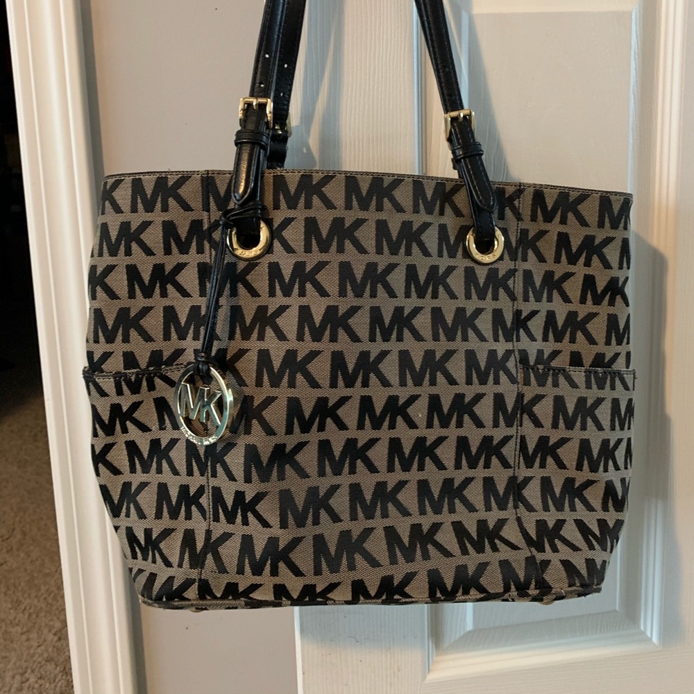 MK shoulder bag